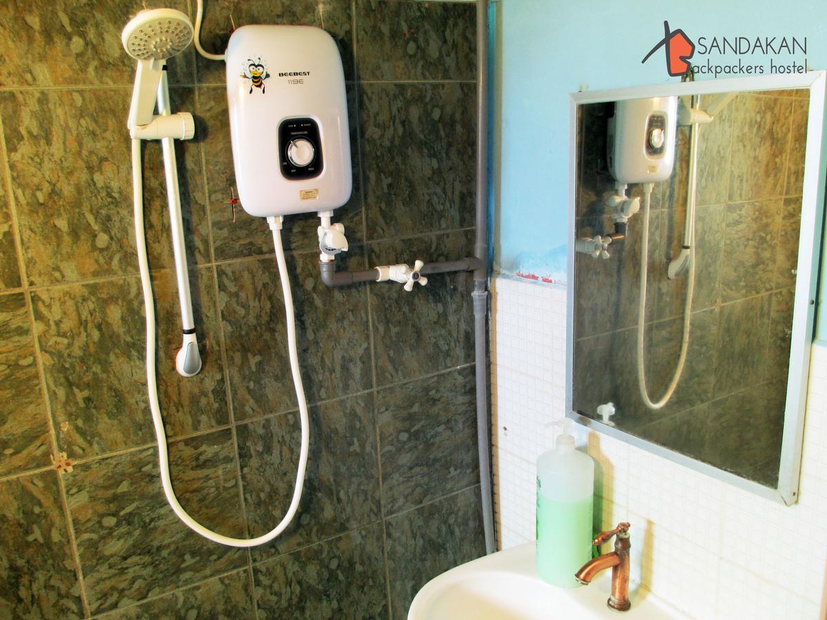 Sandakan Backpackers Hostel Kültér fotó