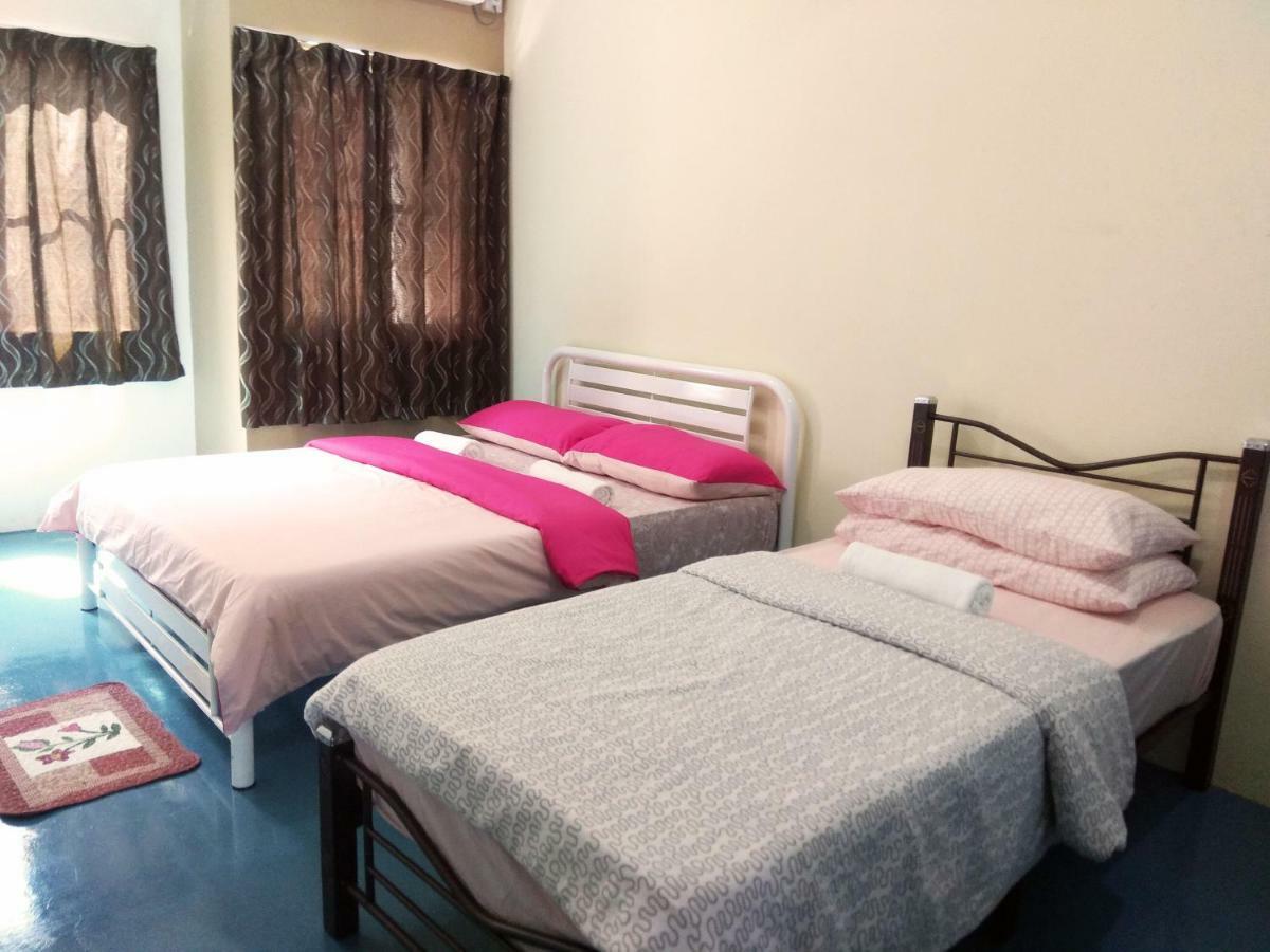 Sandakan Backpackers Hostel Kültér fotó