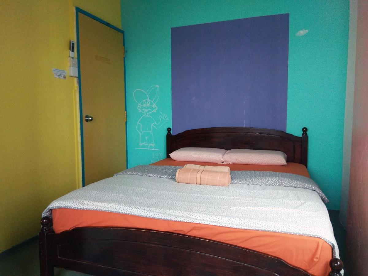 Sandakan Backpackers Hostel Kültér fotó