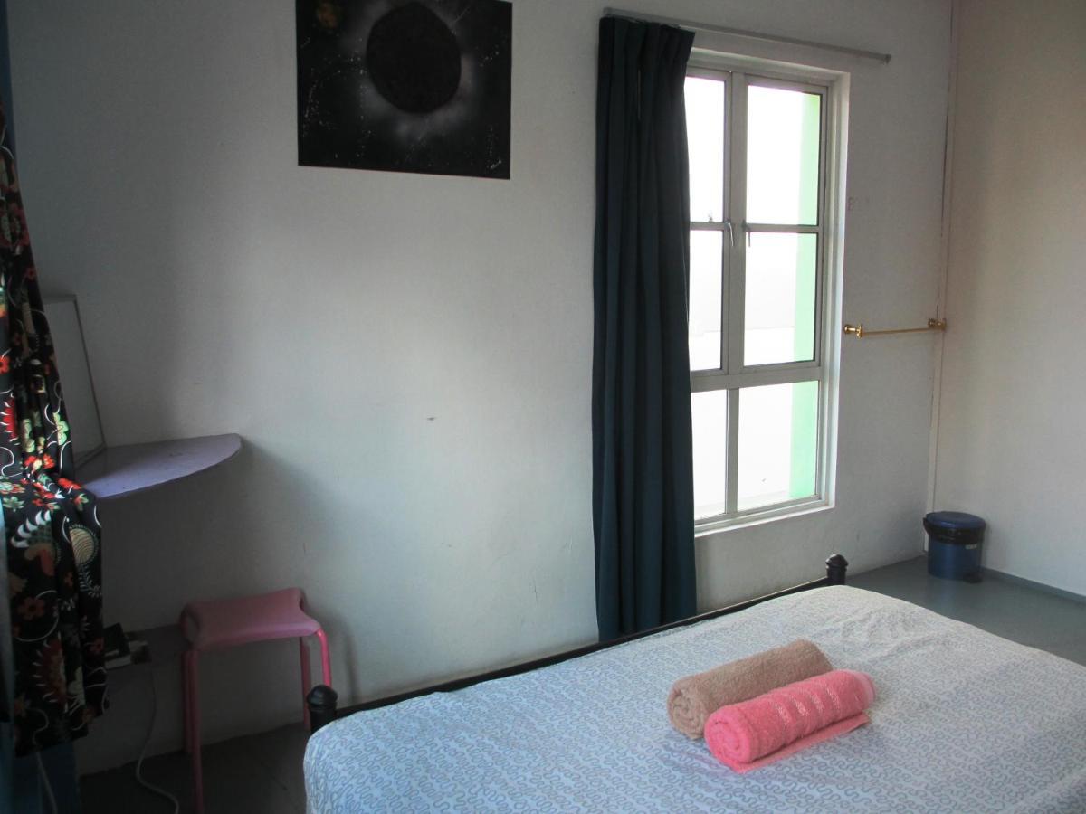 Sandakan Backpackers Hostel Kültér fotó