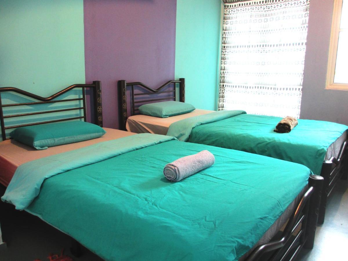 Sandakan Backpackers Hostel Kültér fotó